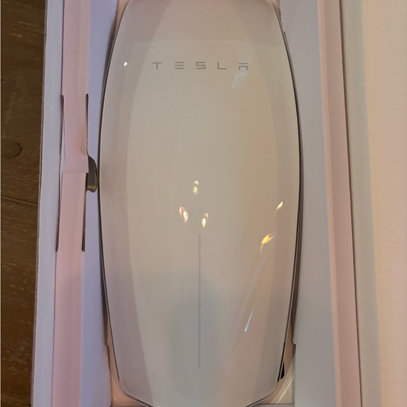 Tesla Faceplate White - Picture 1 of 5